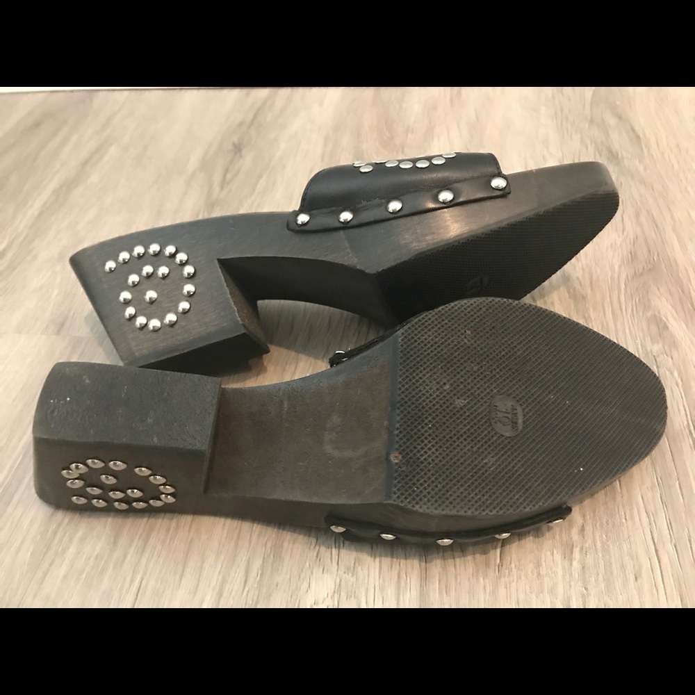 Donald J Pliner black studded clogs 10 - Picture 3 of 3